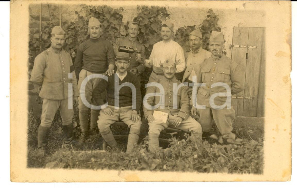 Fotografia d epoca originale 1915 FRANCIA Militare di fanteria Robert FERNARD con brigadiere e commilitoni 1
