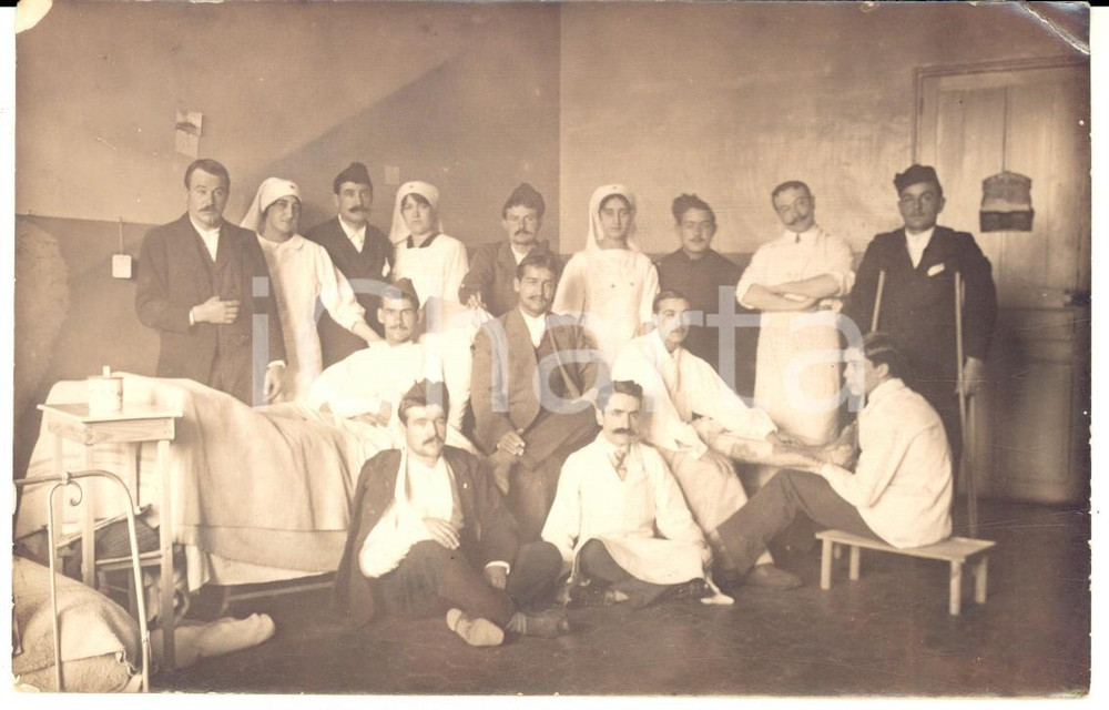 Fotografia d epoca originale 1915 WW1 FRANCIA Feriti all ospedale militare con medici e infermiere Foto 1