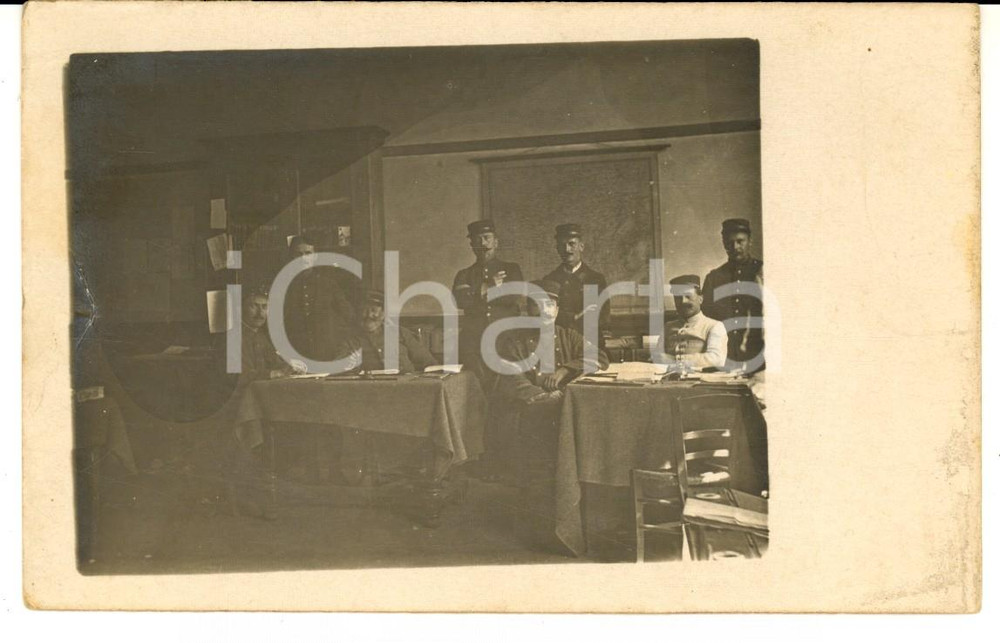 Fotografia d epoca originale 1910 ca FRANCE Ufficiali di fanteria nella stanza dell amministrazione Foto FP 1