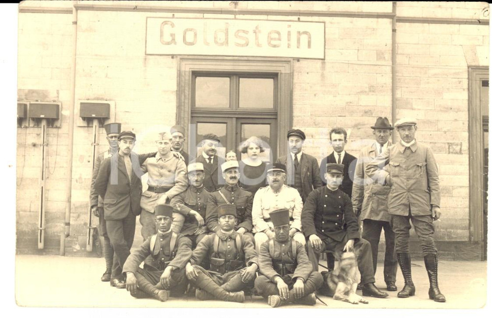 Fotografia d epoca originale 1915 ca WW1 FRANCIA Militari della fanteria coloniale sotto insegna GOLDSTEIN 1