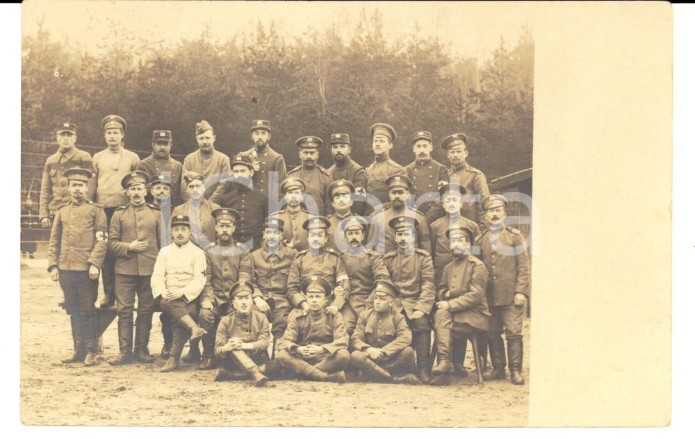 Fotografia d epoca originale 1915 ca WW1 KONIGSBRUCK Ufficiali in un campo per prigionieri di guerra Foto 1