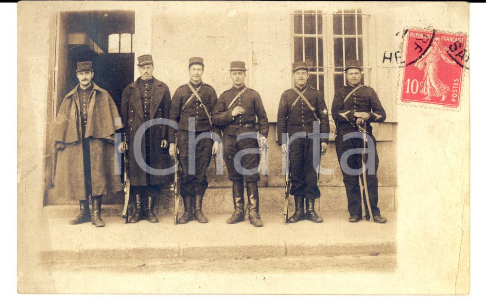 Fotografia d epoca originale 1910 ca FRANCIA Soldati di fanteria posano con le armi Fotografia FP 1