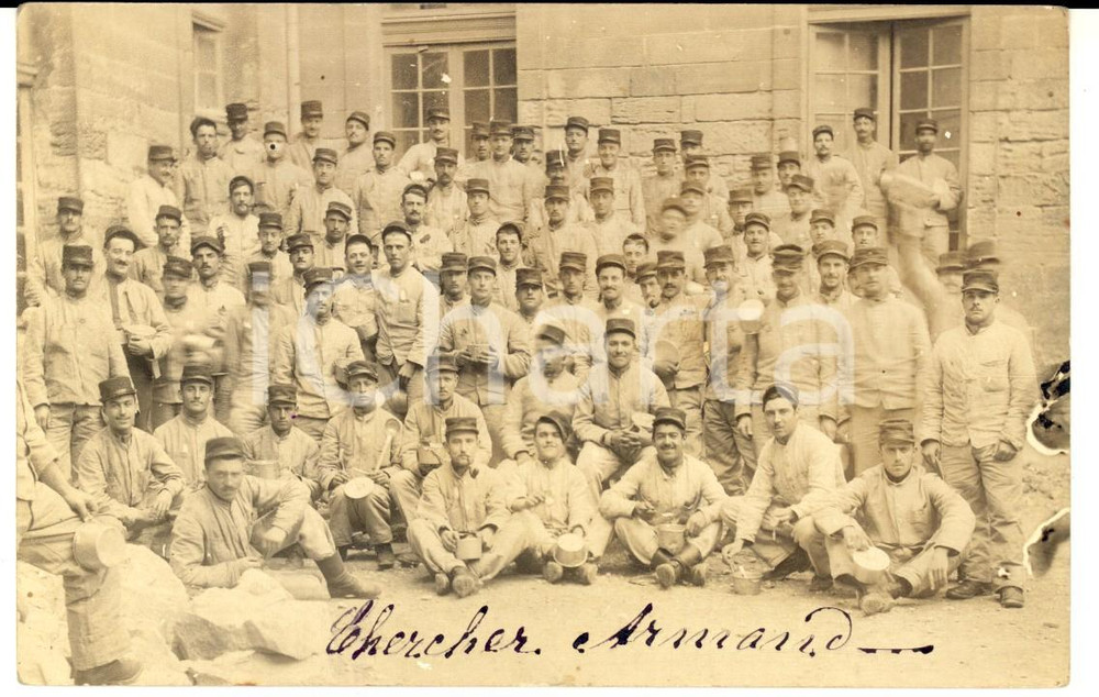 Fotografia d epoca originale 1915 ca FRANCE Armand SALABELLE e commilitoni con le pentole del rancio Foto 1
