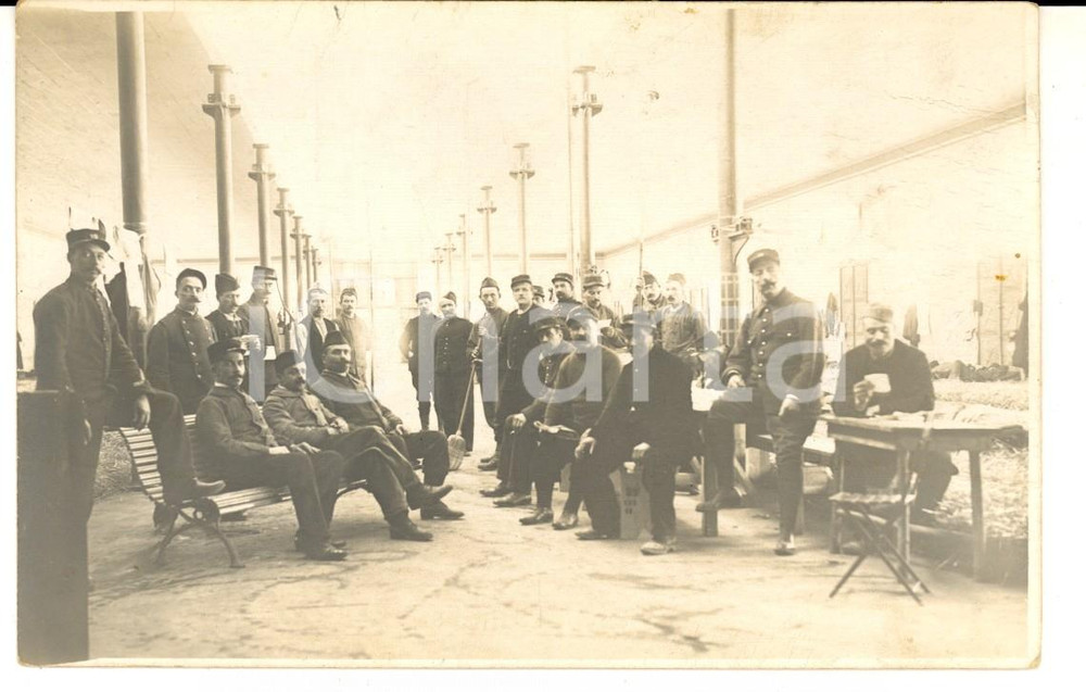 Fotografia d epoca originale 1915 ca WW1 FRANCIA Ufficiali 10Â° reggimento di fanteria in camerata Foto 1