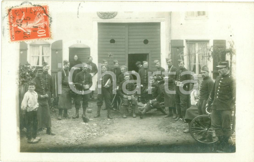 Fotografia d epoca originale 1911 BACCARAT F Ufficiali al rancio al negozio BERNARD ROCH Fotocartolina 1
