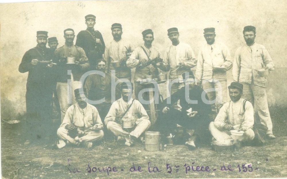Fotografia d epoca originale 1914 DIJON F WW1 5Â° Compagnia del 155Â° Reggimento Fanteria al rancio Cartolina 1