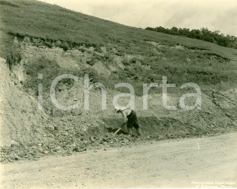 Fotografia d epoca originale 1930 GREENE COUNTY PENNSYLVANIA USA Operaio scava per la nuova autostrada FOTO 1
