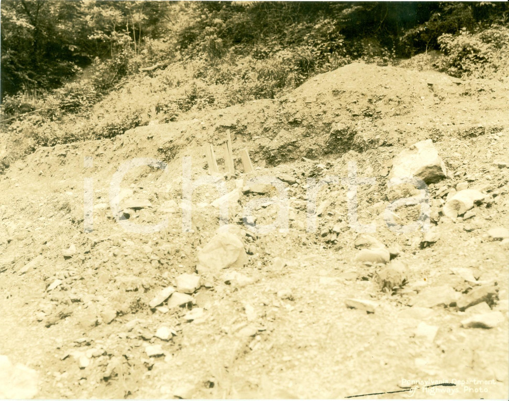 1933 GREENE COUNTY, PENNSYLVANIA (USA) Frana di pietroni sull'autostrada *FOTO