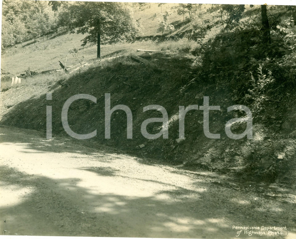Fotografia d epoca originale 1933 GREENE COUNTY, PENNSYLVANIA USA Lato della collina franato sulla strada 1