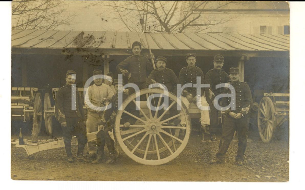 Fotografia d epoca originale 1905 BOURGES FRANCE Ufficiali del 1Â° reggimento posano con cannone Foto FP 1