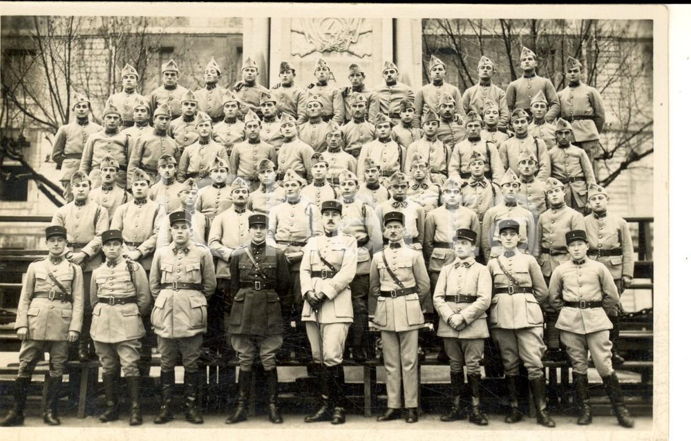 Fotografia d epoca originale 1915 ca WW1 FRANCIA Soldati 4Â° Reggimento di fanteria nel cortile della caserma 1