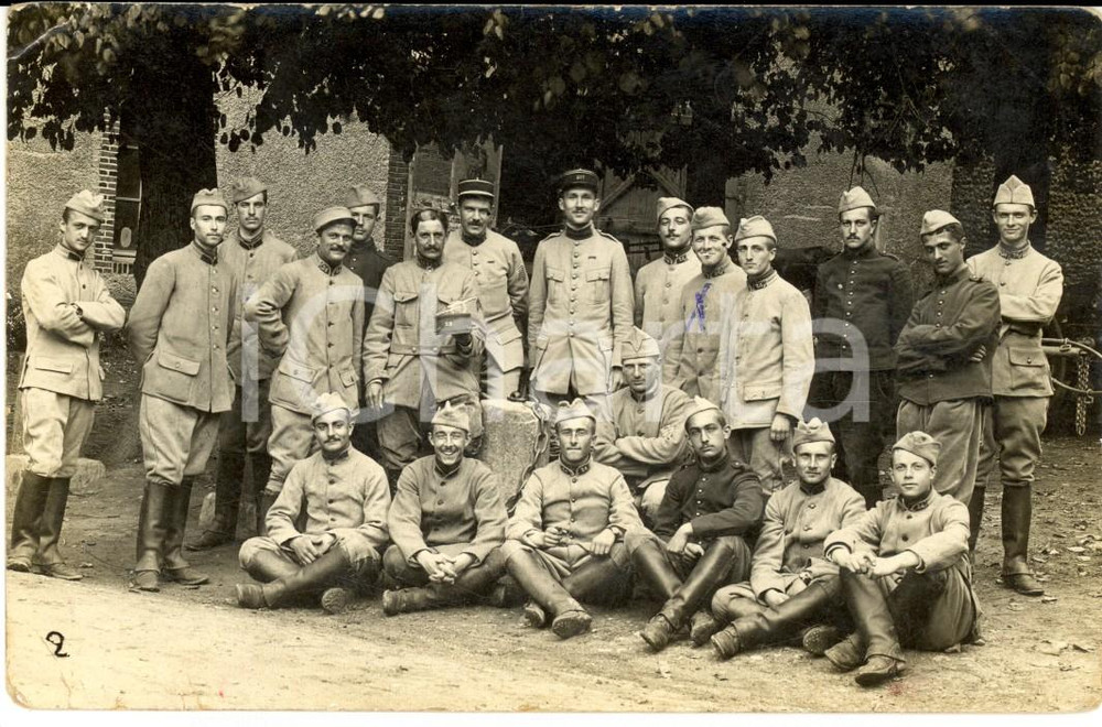 Fotografia d epoca originale 1915 ca WW1 FRANCE Soldati del 24Â° reggimento in posa Fotografia FP 1
