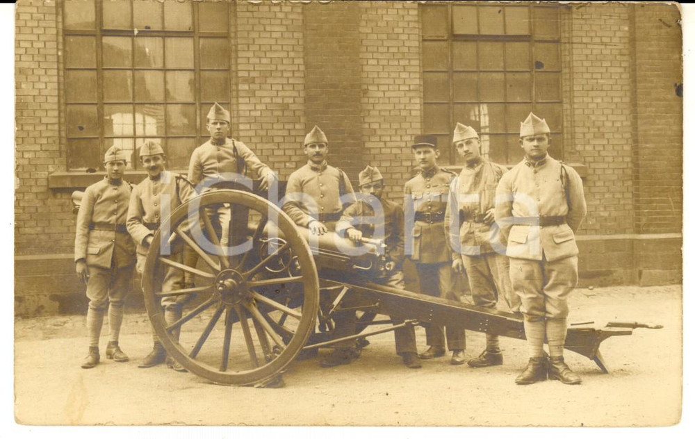 Fotografia d epoca originale 1915 ca WW1 FRANCIA MIlitari di artiglieria posano con un cannone Foto 1