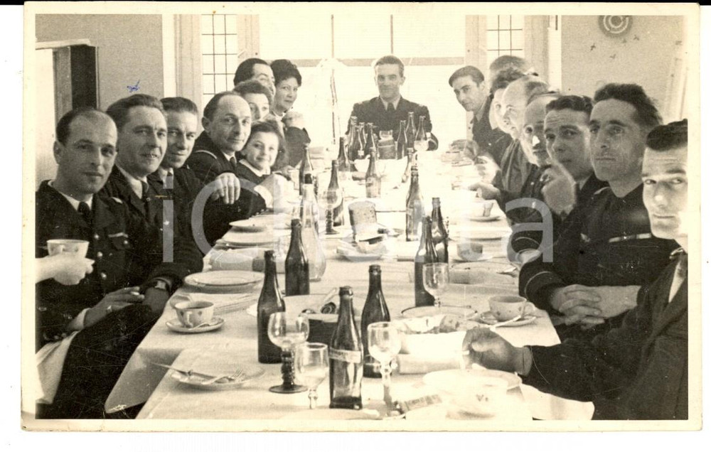 Fotografia d epoca originale 1945 ca HOER GRENZHAUSEN D Membri della Commissione per il Disarmo a tavola 1