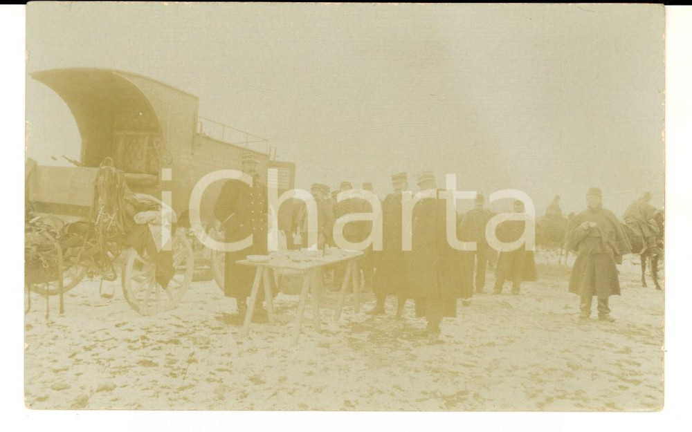 Fotografia d epoca originale 1915 WW1 FRANCE Un banchetto di ufficiali con carrozza Foto cartolina 1