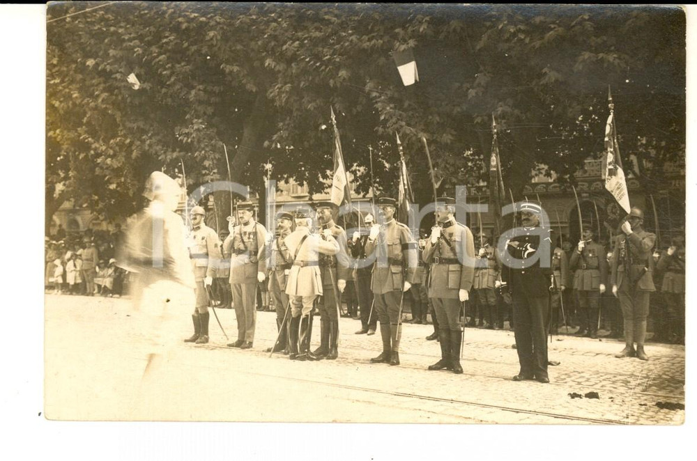 Fotografia d epoca originale 1920 ca FRANCIA Cerimonia di decorazione al merito di guerra Foto cartolina 1