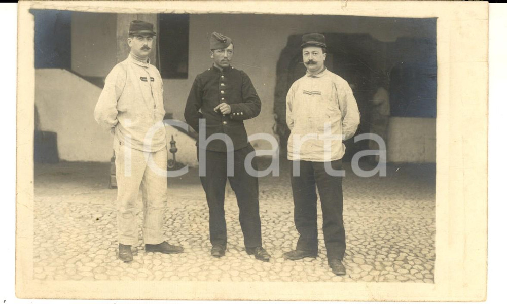 Fotografia d epoca originale 1910 ca FRANCE ARMEE DE TERRE Trois officiers Photo carte postale GUILLEMINOT 1