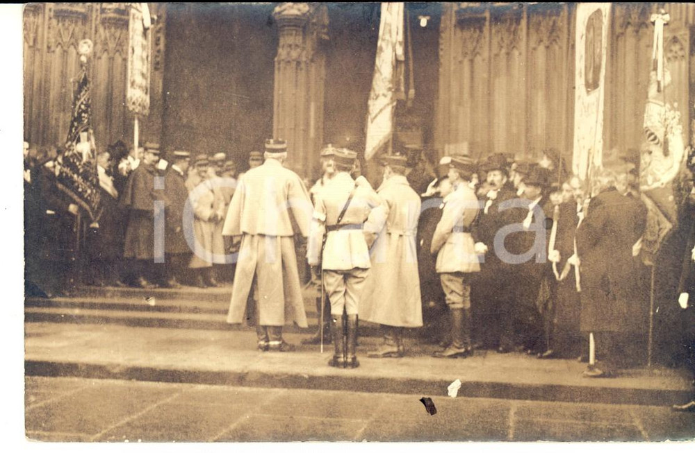 1918 Libération de STRASBOURG - Autorités à la cathédrale *Photo carte postale