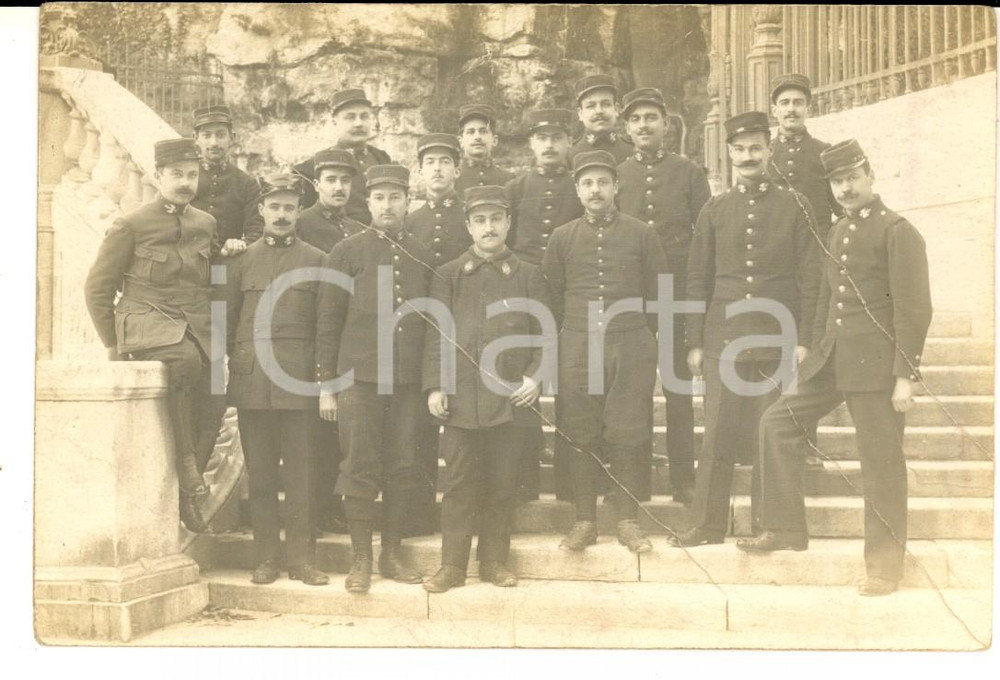 Fotografia d epoca originale 1915 ca WW1 FRANCE Officier BAILLE avec ses camarades Photo carte postale 1