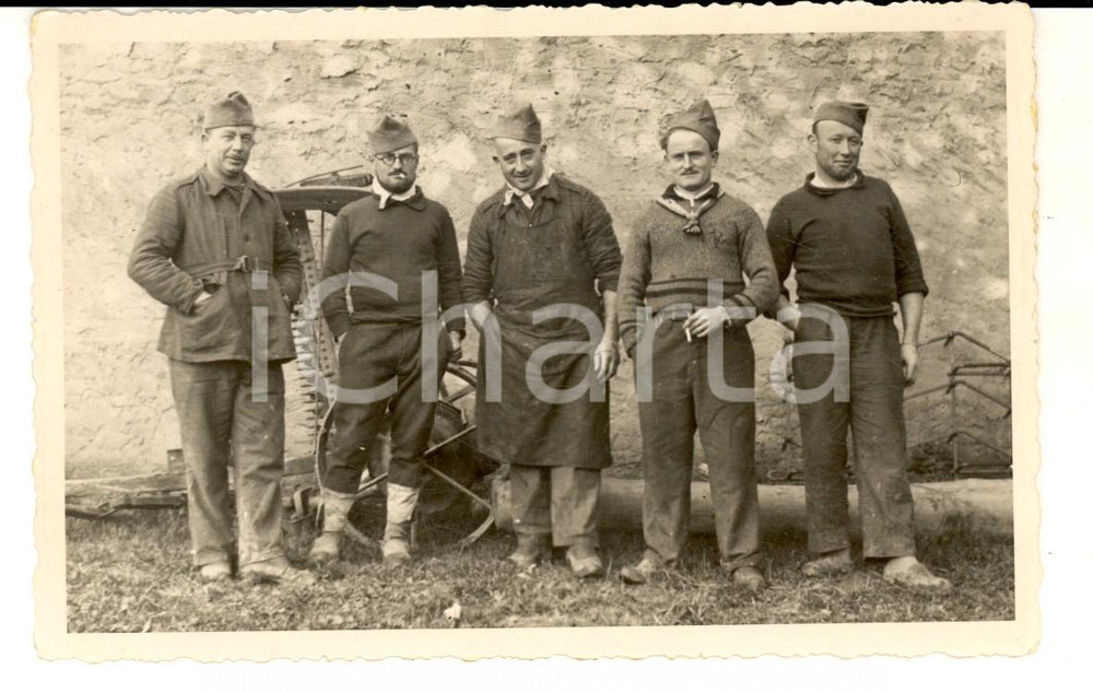 Fotografia d epoca originale 1930 ca FRANCE Gruppo di militari in tenuta da lavoro Foto cartolina 1