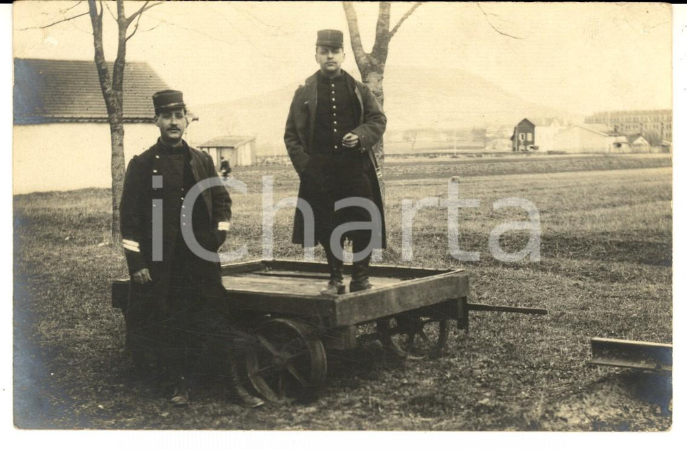 Fotografia d epoca originale 1915 TOUL F Ufficiali all interno di un campo militare Fotografia FP 1