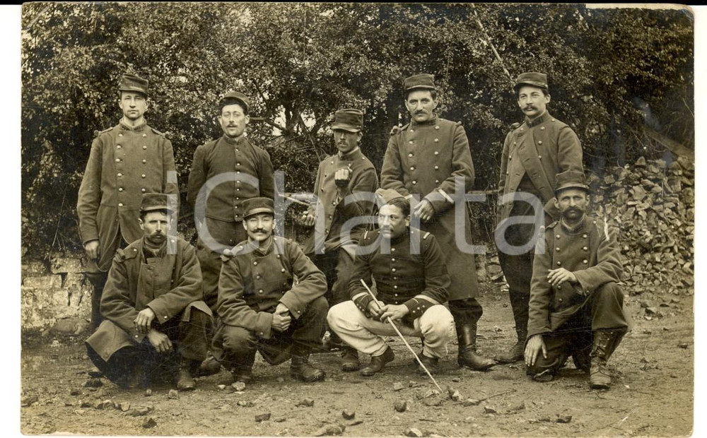 Fotografia d epoca originale 1915 ca WW1 FRANCIA Soldati di fanteria posano all aperto Fotografia FP 1
