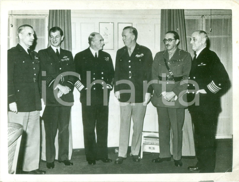 Fotografia d epoca originale 1943 LONDON SAVOY HOTEL WW2 Gen. George MARSHALL Gen. James CHANEY Dudley POUND 1