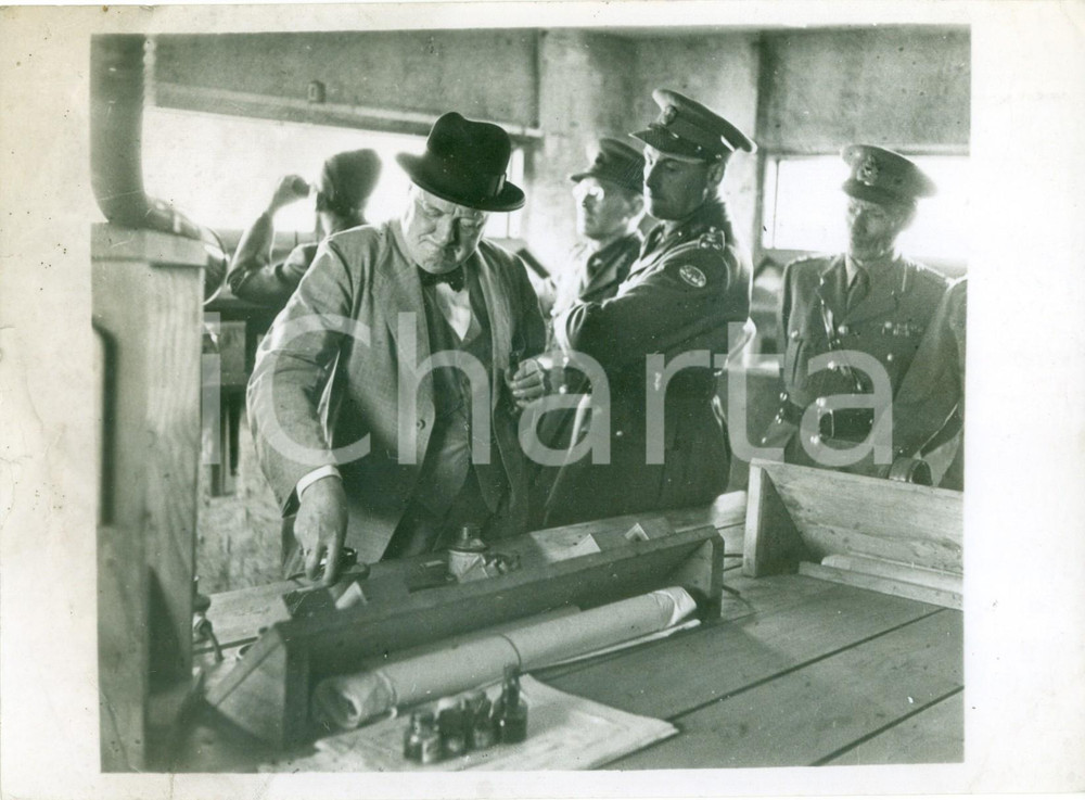 Fotografia d epoca originale 1942 INGHILTERRA WW2 CHURCHILL mostra difese costiere a Pietro di JUGOSLAVIA 1