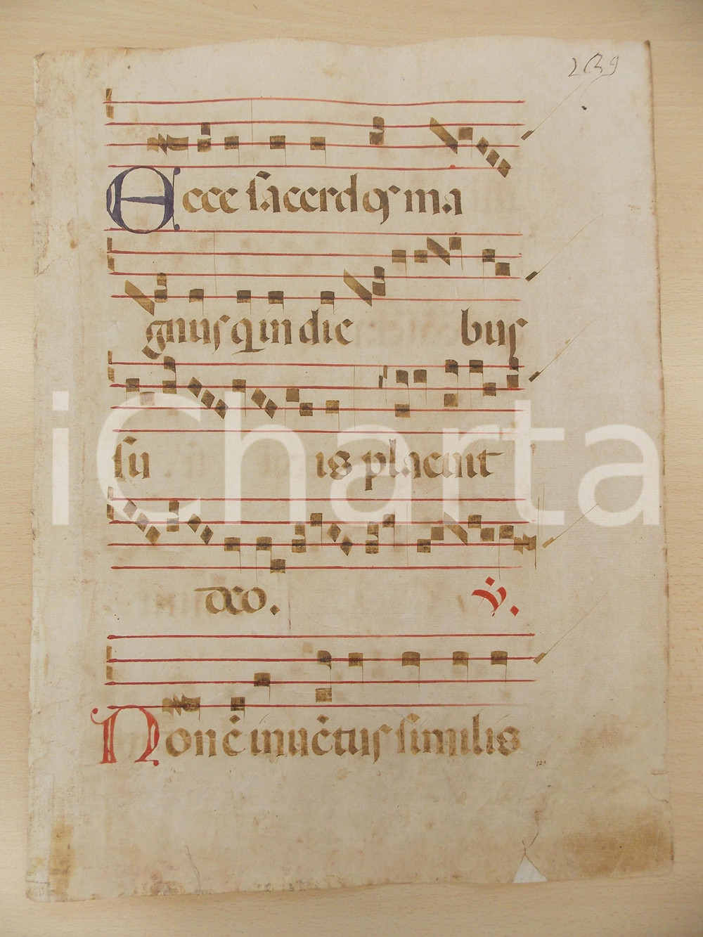 Libro, pubblicazione d epoca 1600 ca ANTIFONARIO ROMANO Pagina manoscritta rosso nero Salmo ECCE SACERDOS 1