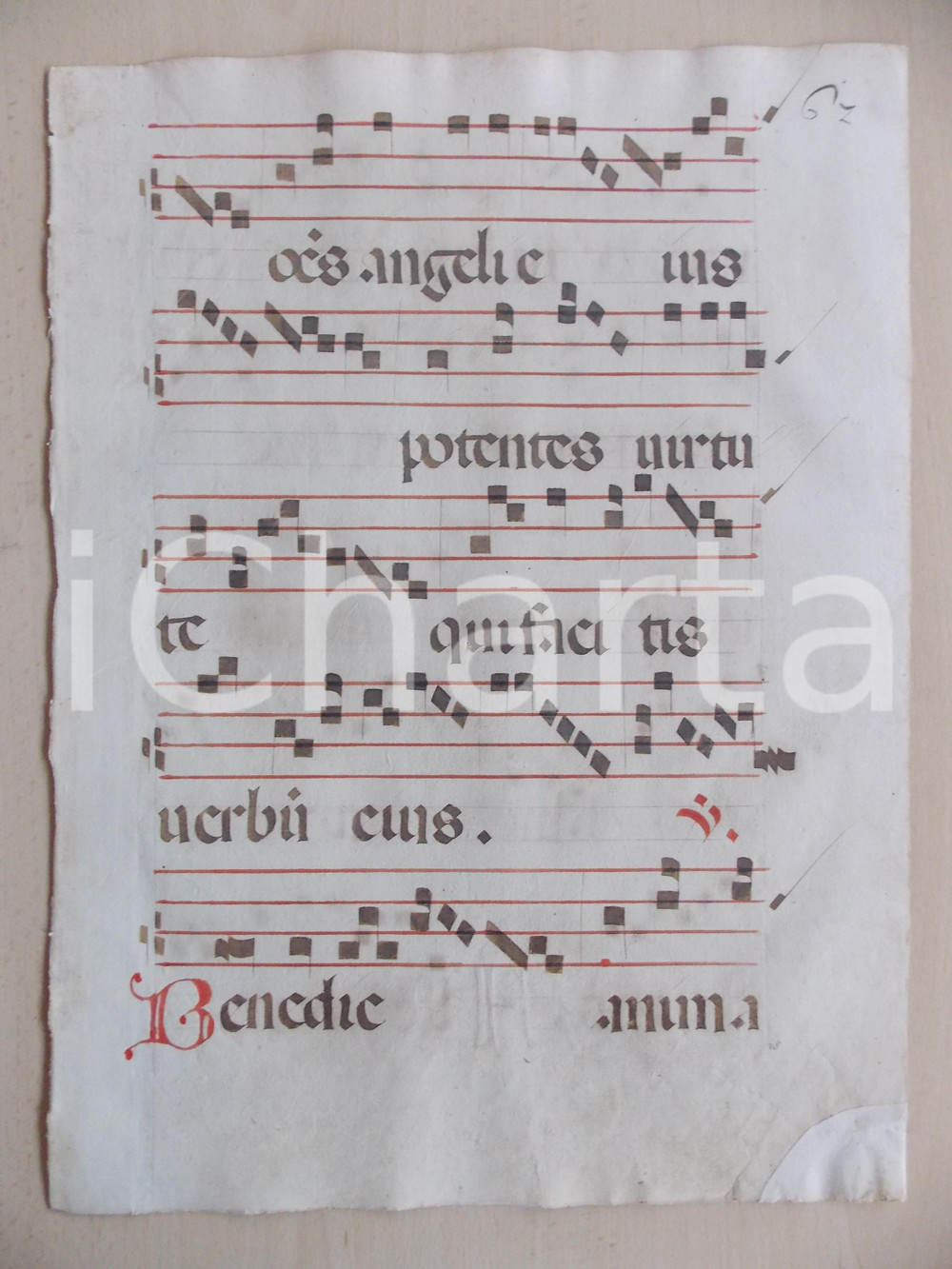 Libro, pubblicazione d epoca 1600 ca ANTIFONARIO ROMANO Pagina manoscritta canti rosso e nero Salmo BENEDIC 1