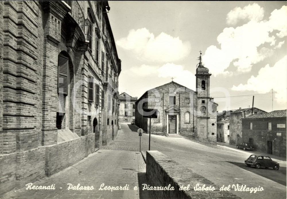 Cartolina originale da collezione 1966 RECANATI MC Palazzo LEOPARDI e Piazza SABATO del VILLAGGIO Cartolina VG 1