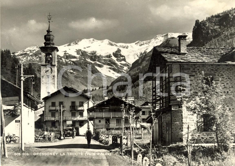 Cartolina originale da collezione 1950 ca GRESSONEYLATRINITE  AO Il paese con l Albergo CASTORE Cartolina VG 1