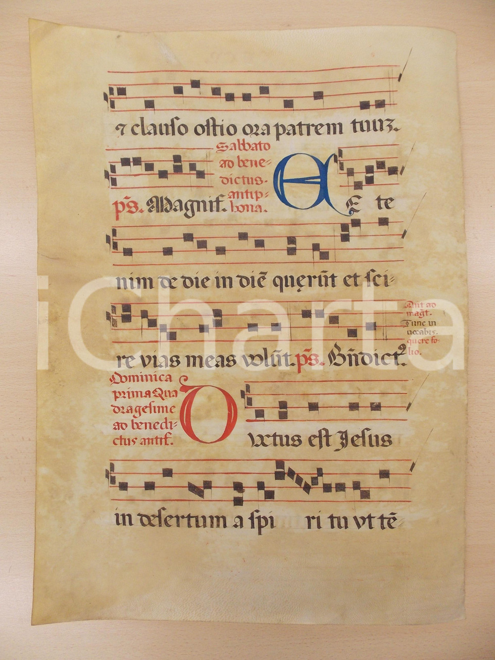 Libro, pubblicazione d epoca 1600 ca ANTIFONARIO ROMANO Pergamena manoscritta rosso nero blu Salmo DUCTUS EST 1