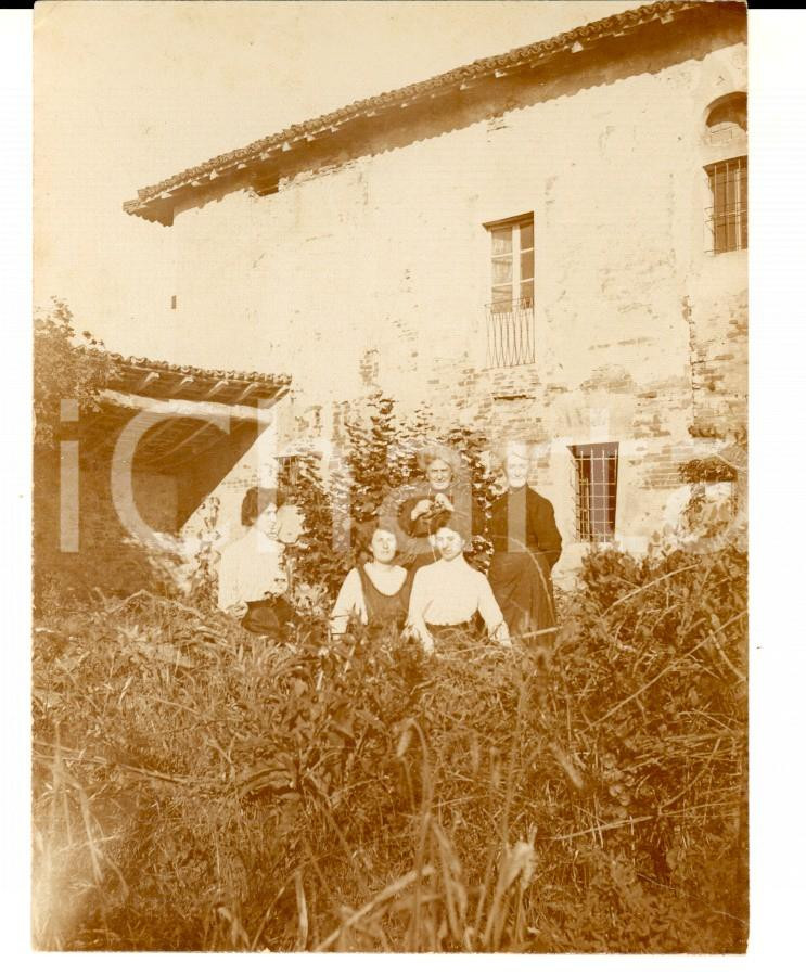 Fotografia d epoca originale 1911 MANDELLO DEL LARIO LC Famiglia MIGLIAVACCA in cascina Foto VINTAGE 9x11 1
