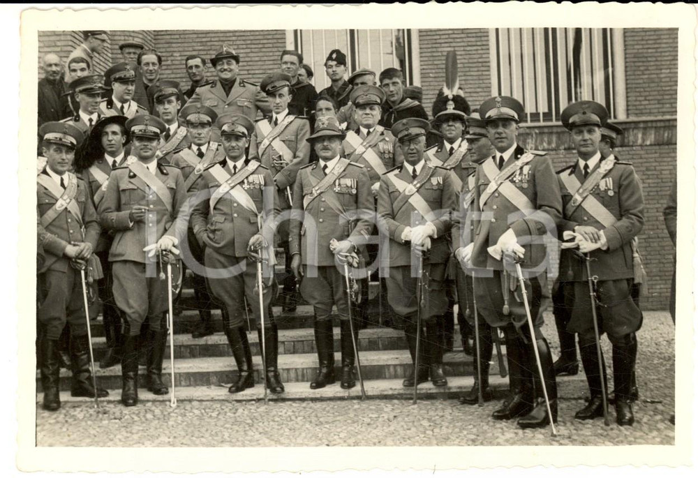 Fotografia d epoca originale 1940 ca REGIO ESERCITO Raduno decorati artiglieria fanteria PNF Foto 15x10 1