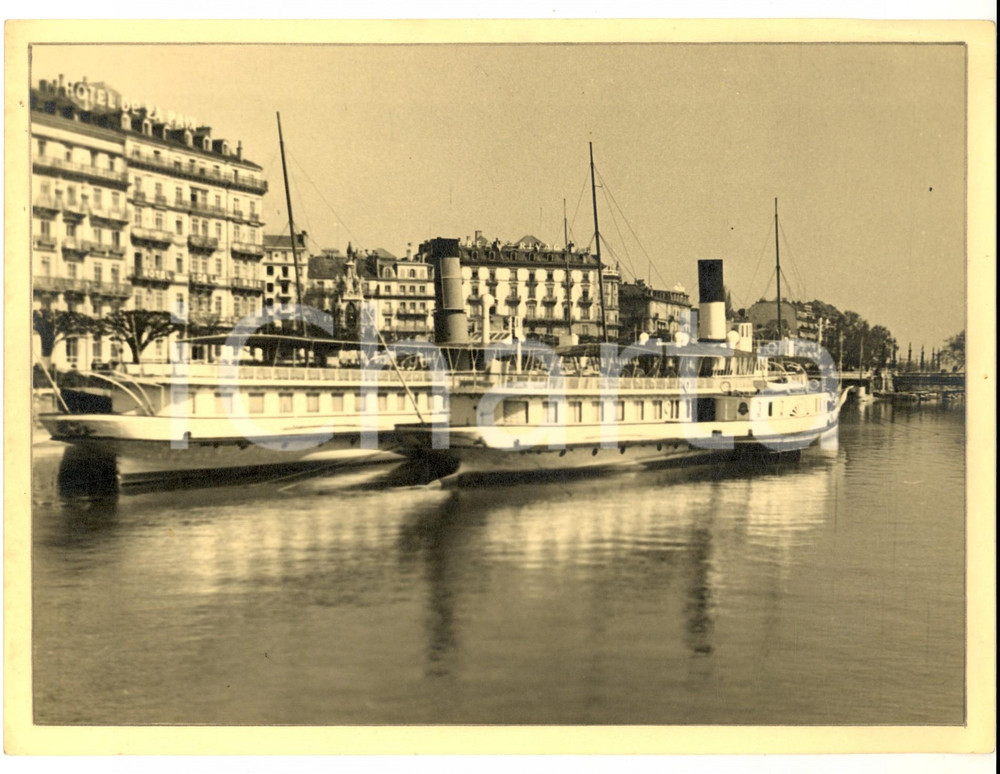 Fotografia d epoca originale 1950 ca GENEVE Vue du lac avec HOTEL DE LA PAIX  Hotel BEAU RIVAGE Foto 24x18 1