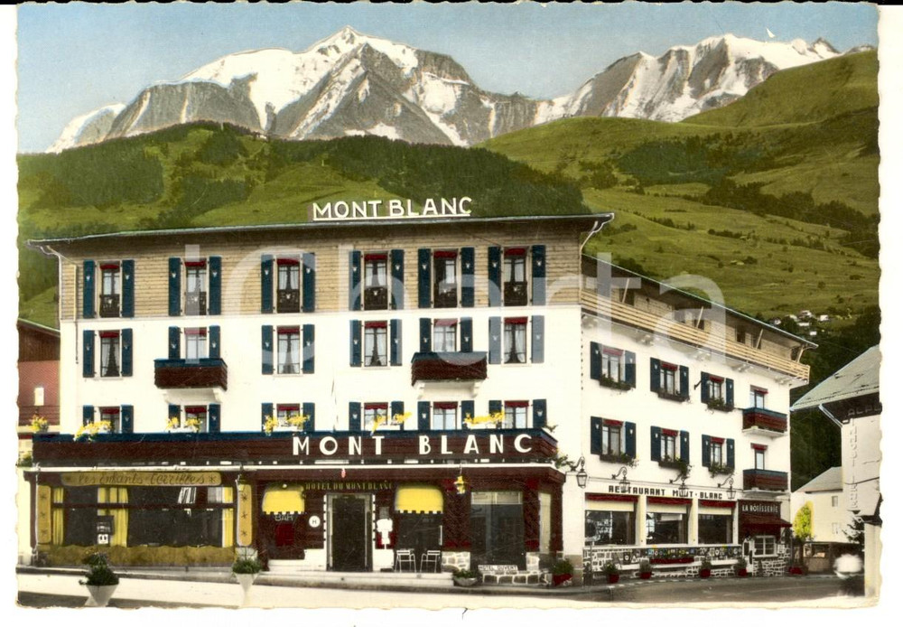 Cartolina originale da collezione 1960 ca MEGEVE F Veduta con l HOTEL MONT BLANC Cartolina VINTAGE FG NV 1