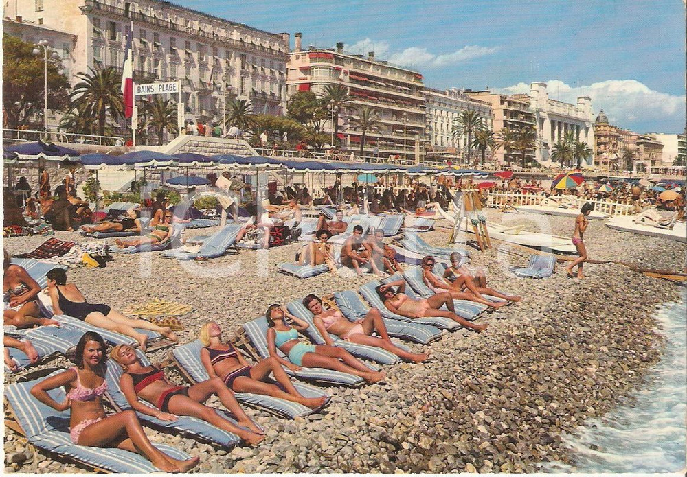Cartolina originale da collezione 1972 NICE FRANCE Ragazze in spiaggia e Promenade des Anglais Cartolina FG VG 1