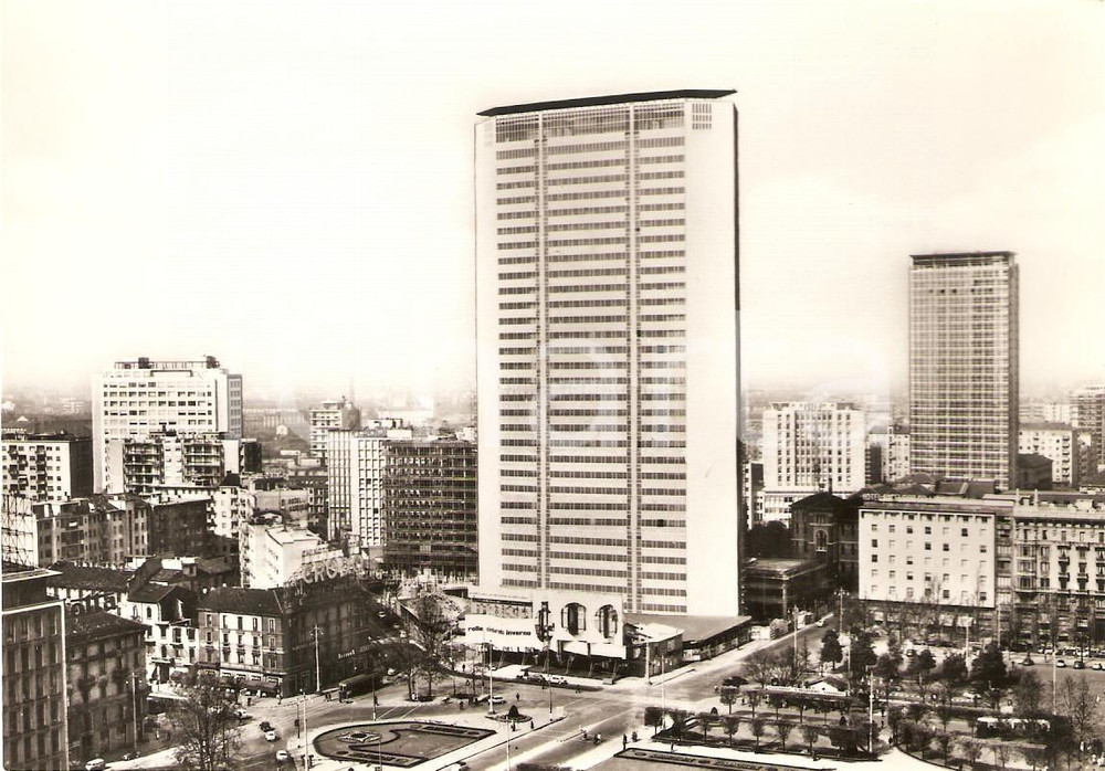 Cartolina originale da collezione 1955 ca MILANO Panorama con Grattacielo PIRELLI Cartolina FG VG 1