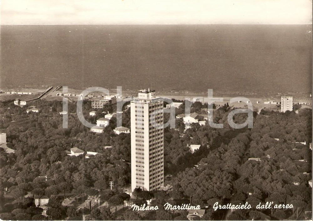 Cartolina originale da collezione 1950 ca MILANO MARITTIMA RA Grattacielo dall aereo Cartolina FG NV 1