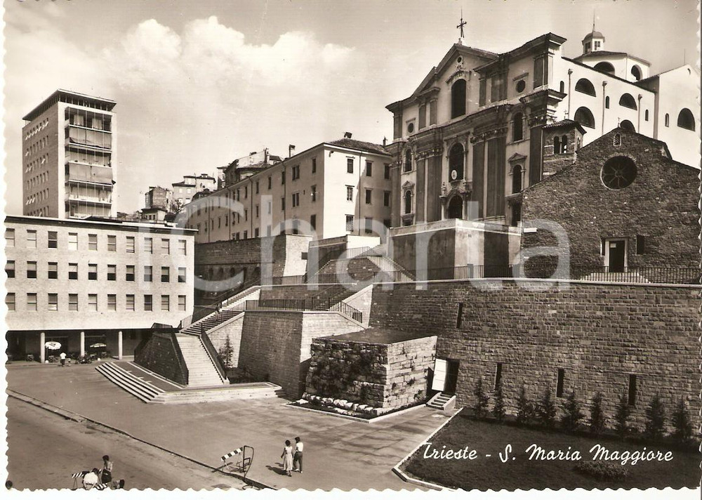 Cartolina originale da collezione 1955 ca TRIESTE Passeggiata davanti a Santa Maria Maggiore Cartolina FG NV 1