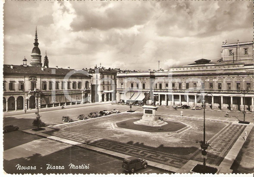Cartolina originale da collezione 1955 ca NOVARA Piazza Martiri Panorama Cartolina FG NV 1