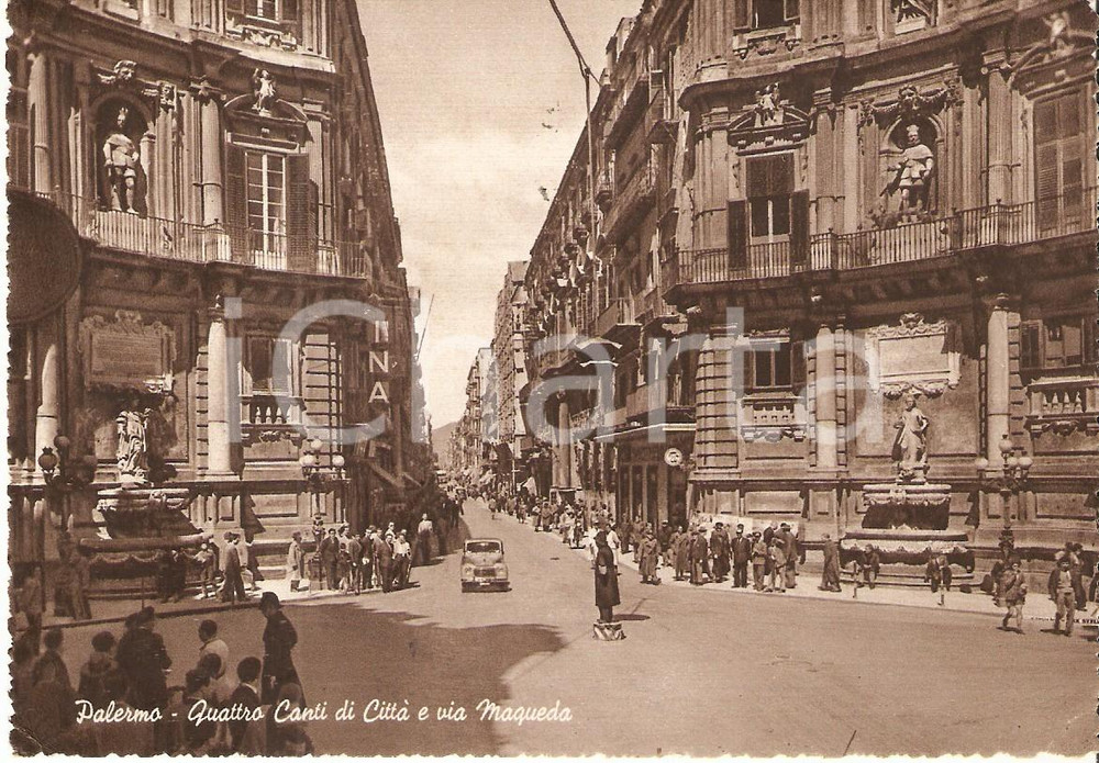 Cartolina originale da collezione 1953 PALERMO Vigile urbano ai QUATTRO CANTI Via Maqueda ANIMATA Cartolina FG VG 1