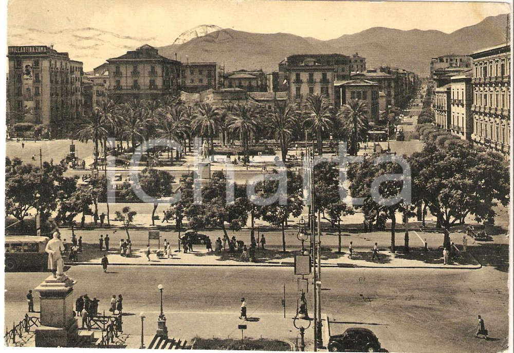Cartolina originale da collezione 1955 PALERMO Piazza Castelnuovo e Via Dante ANIMATA Cartolina FG VG 1