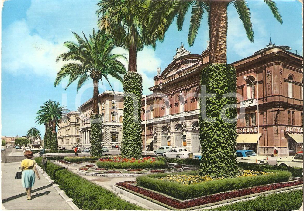 Cartolina originale da collezione 1962 BARI Teatro Petruzzelli ANIMATA Cartolina FG VG 1