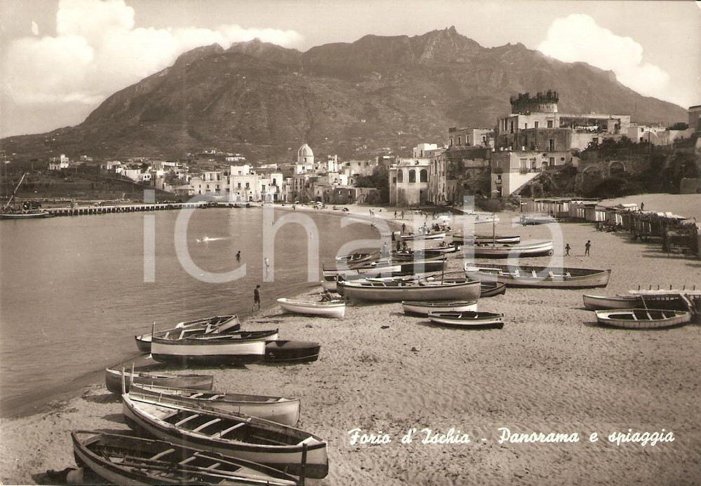Cartolina originale da collezione 1961 FORIO D ISCHIA NA Panorama con barche sulla spiaggia Cartolina FG VG 1