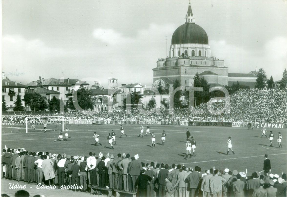 Cartolina originale da collezione 1970 ca UDINE Partita di calcio al Campo sportivo Cartolina FG NV 1