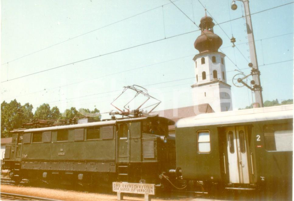 Fotografia d epoca originale 1975 ca AUSTRIA Oesterreichische Bundesbahnen Locomotiva 167026 Fotografia 1