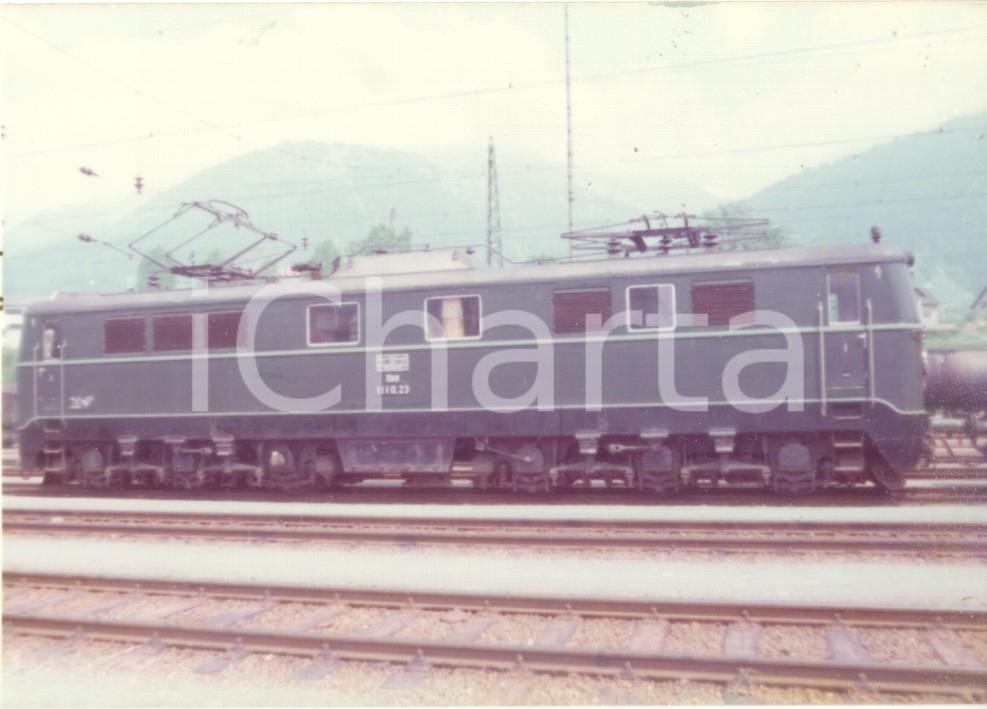 Fotografia d epoca originale 1975 ca AUSTRIA Oesterreichische Bundesbahnen Locomotiva 111023 Fotografia 1