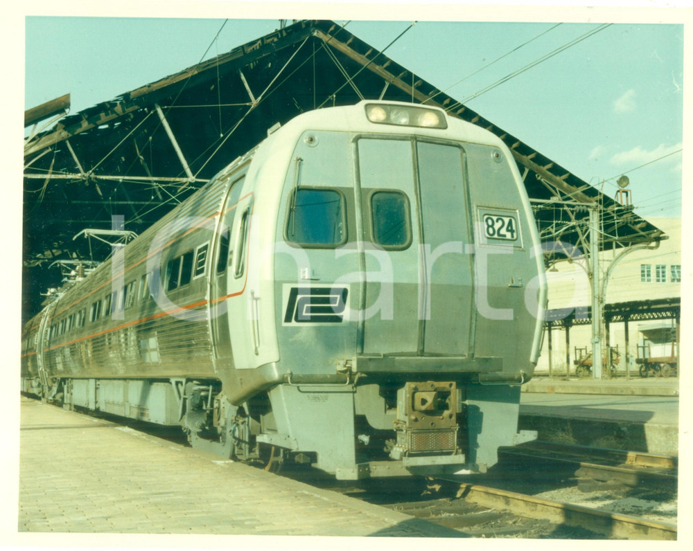 Fotografia d epoca originale 1975 ca PENNSYLVANIA USA Locomotiva 824 PENN CENTRAL in stazione Fotografia 1